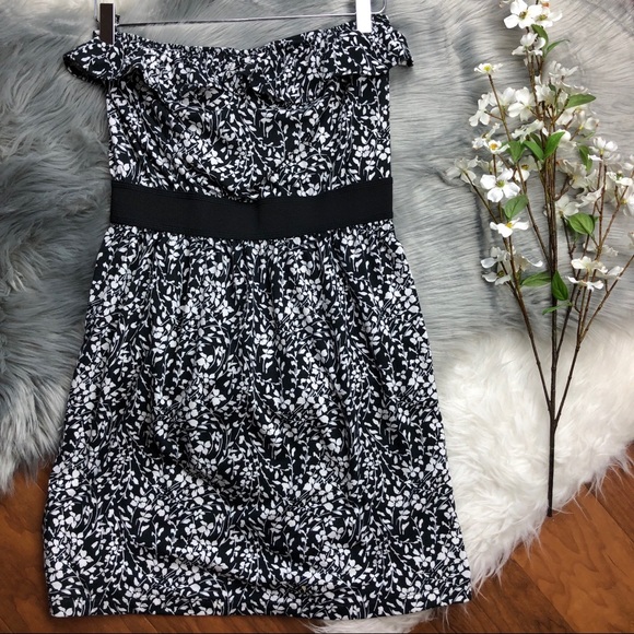 Urban Outfitters Dresses & Skirts - 3/$25 Urban Outfitters |Strapless Floral Dress